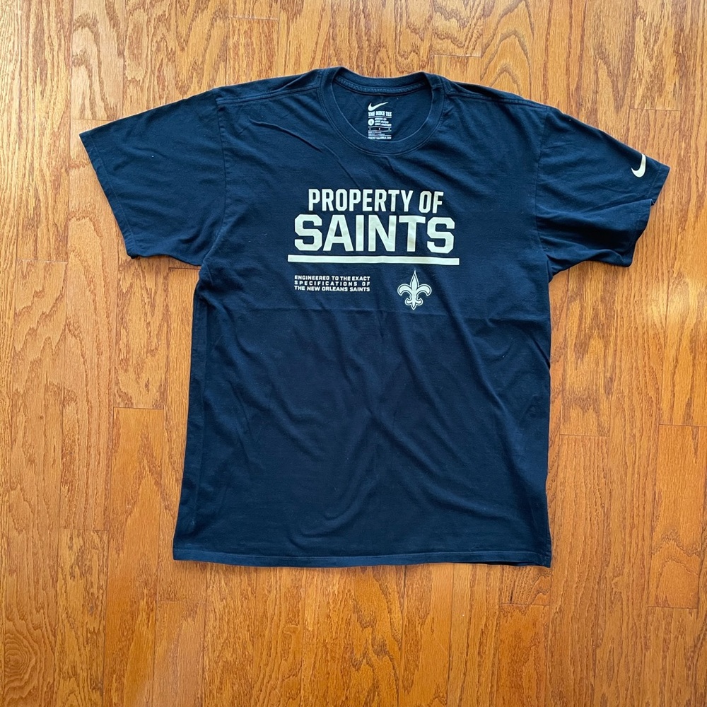 Nike Saints Men’s  Large T shirt